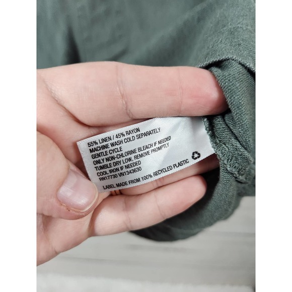 Universal Threads Womens Crop Top Boxy Minimalist Linen Blend V-Neck Green SZ XS - Picture 4 of 6